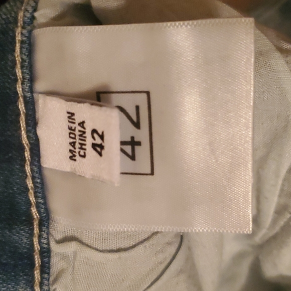 Men's Slim Jeans - Picture 10 of 10